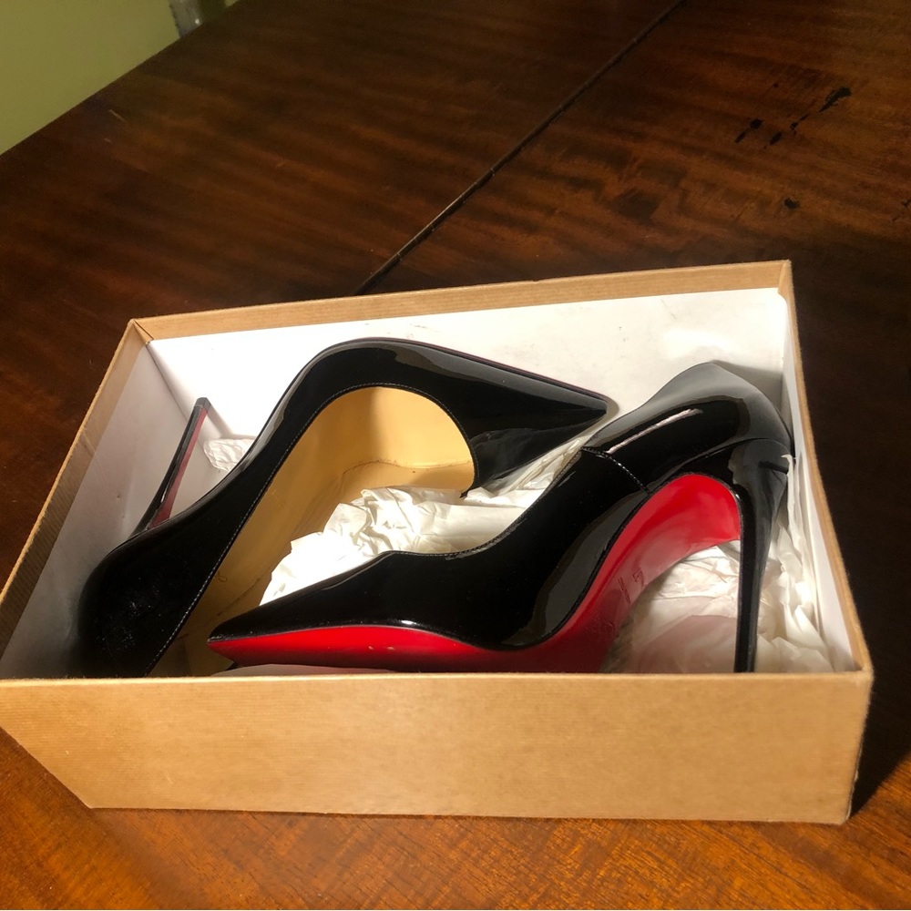 Louboutin SoKate black patent leather size 37